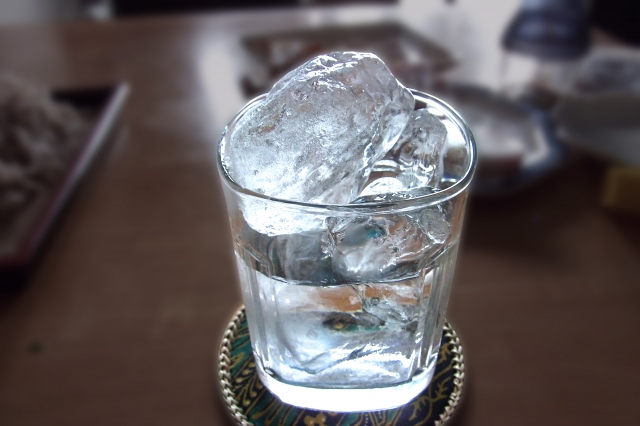 shochu-with-ice-cube